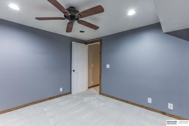 4011 N 92 Avenue, Omaha, NE 68134