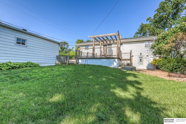 4011 N 92 Avenue, Omaha, NE 68134