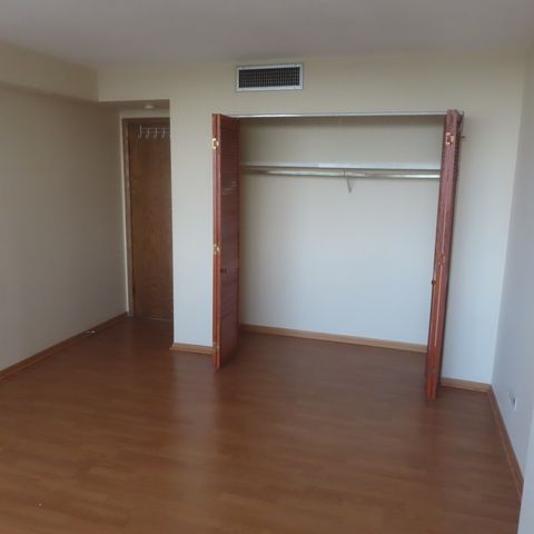 7234 W North Avenue 1008, Elmwood Park, IL 60707