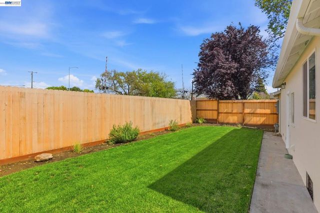 73 Paseo Grande, San Lorenzo, CA 94580