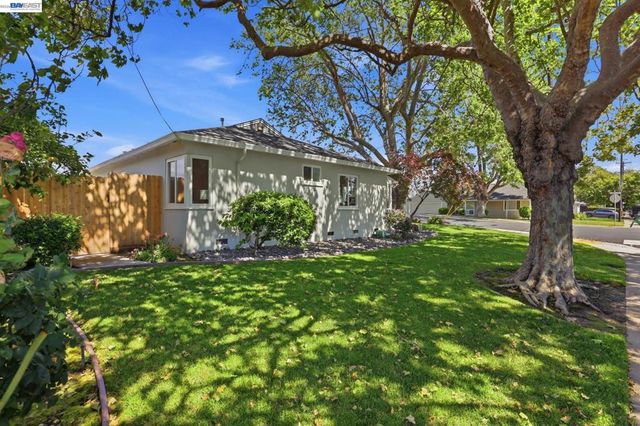 73 Paseo Grande, San Lorenzo, CA 94580