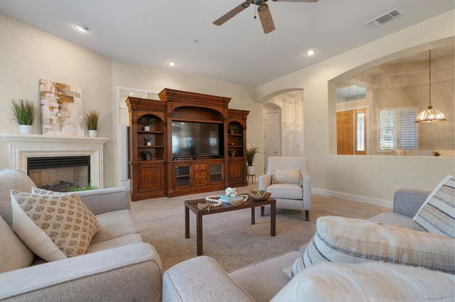 4728 Tenbury Ln, Rocklin, CA 95677