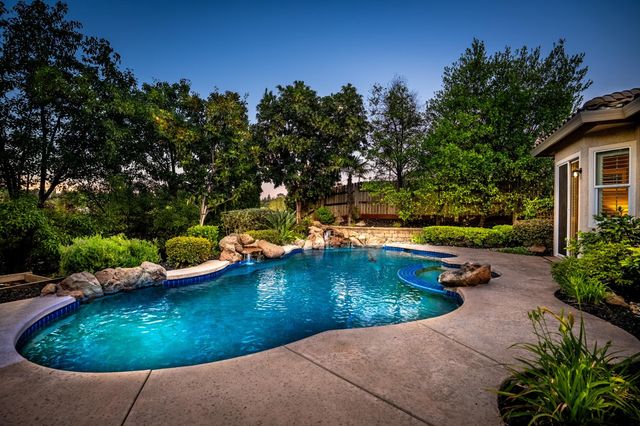 4728 Tenbury Ln, Rocklin, CA 95677