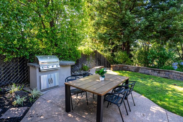 4728 Tenbury Ln, Rocklin, CA 95677