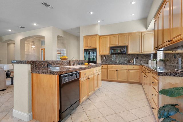 4728 Tenbury Ln, Rocklin, CA 95677
