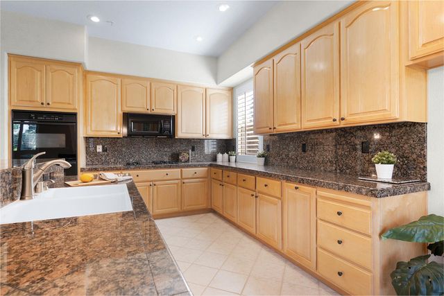 4728 Tenbury Ln, Rocklin, CA 95677