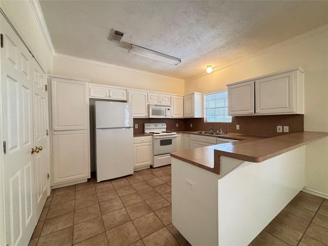 2455 Montgomery Road 47, Huntsville, TX 77320