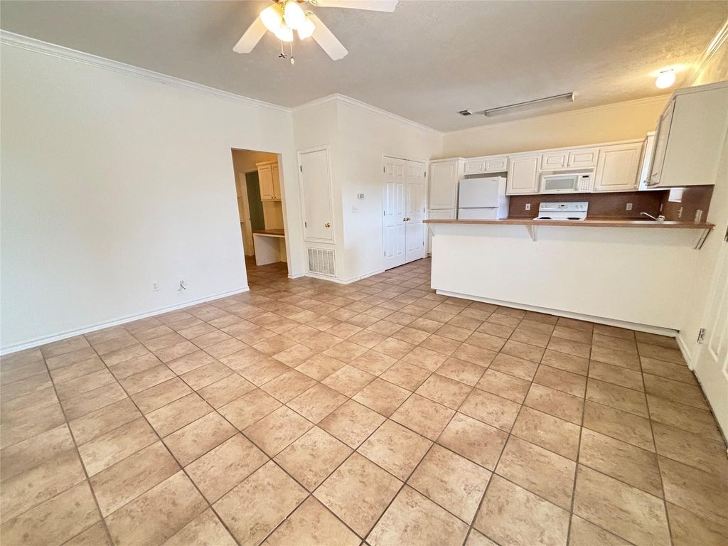 2455 Montgomery Road 47, Huntsville, TX 77320