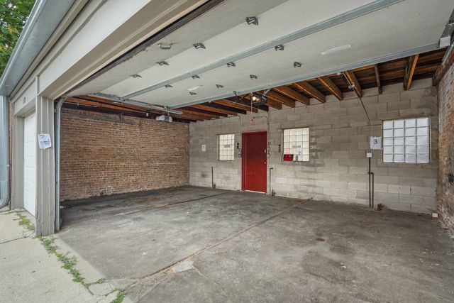 2117 W Irving Park Road 1R, Chicago, IL 60618