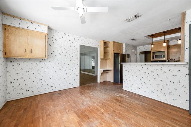 4992 Whispering Oaks Drive, College Station, TX 77845