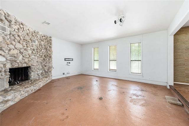 4992 Whispering Oaks Drive, College Station, TX 77845