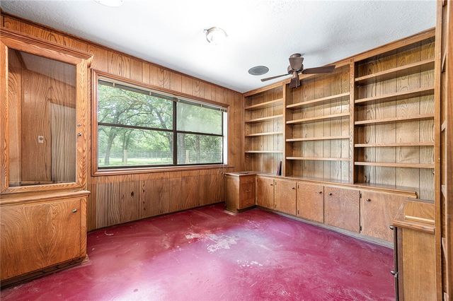 4992 Whispering Oaks Drive, College Station, TX 77845