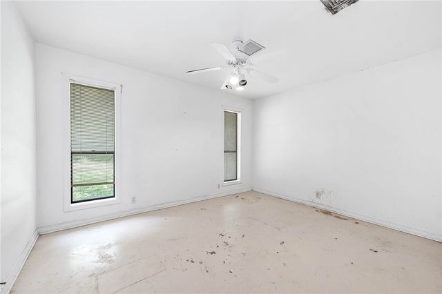 4992 Whispering Oaks Drive, College Station, TX 77845