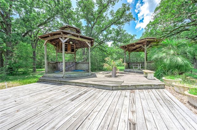 4992 Whispering Oaks Drive, College Station, TX 77845