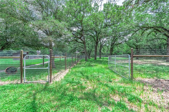 4992 Whispering Oaks Drive, College Station, TX 77845