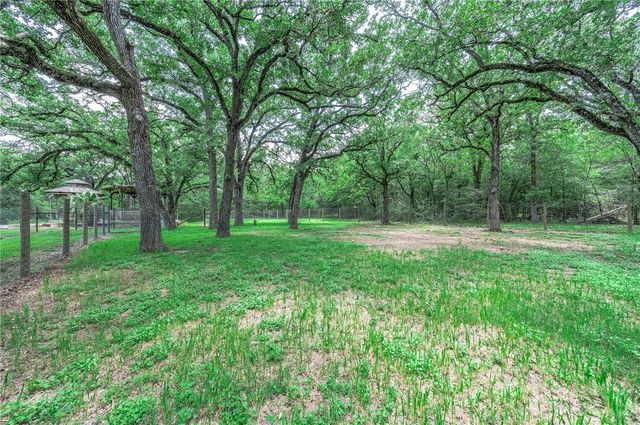 4992 Whispering Oaks Drive, College Station, TX 77845