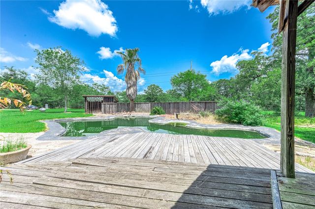 4992 Whispering Oaks Drive, College Station, TX 77845