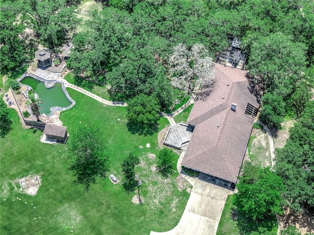 4992 Whispering Oaks Drive, College Station, TX 77845