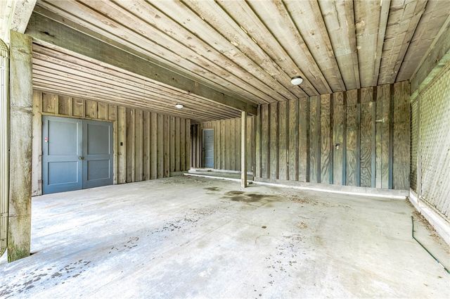 4992 Whispering Oaks Drive, College Station, TX 77845