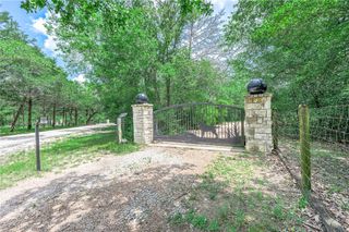 4992 Whispering Oaks Drive, College Station, TX 77845