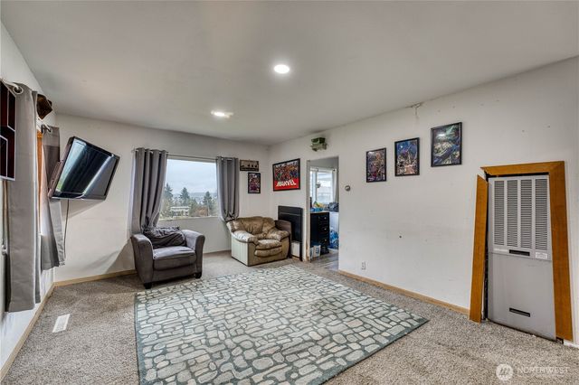 114 Kendall Street, Port Orchard, WA 98366