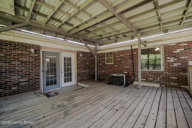 1009 Andle Ct, Louisville, KY 40214