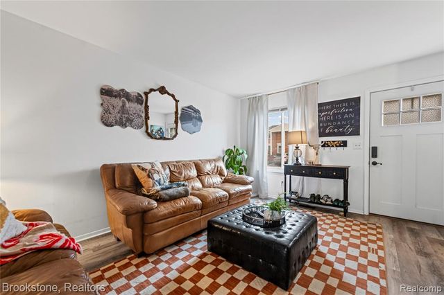 16369 Brittany Drive 43, Roseville, MI 48066