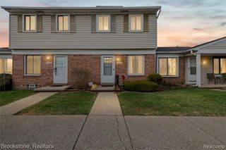 16369 Brittany Drive 43, Roseville, MI 48066