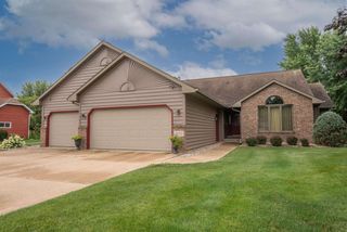 3009 WOODRIDGE DRIVE, Oshkosh, WI 54904