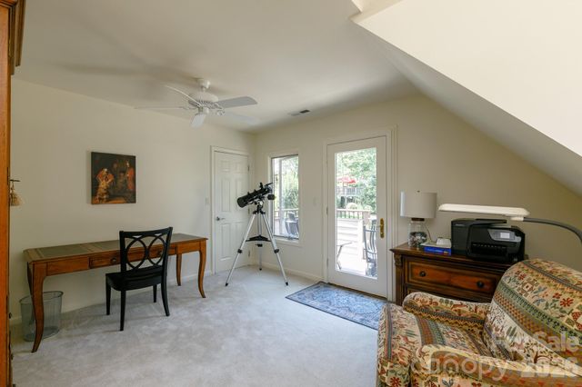 410 Springhouse Drive, Burnsville, NC 28714