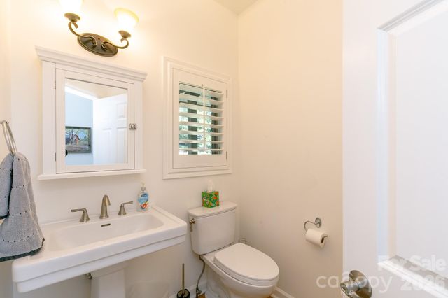 410 Springhouse Drive, Burnsville, NC 28714