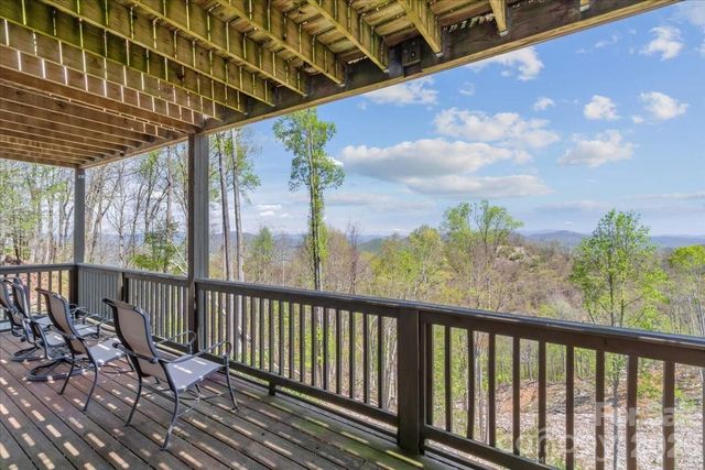 410 Springhouse Drive, Burnsville, NC 28714