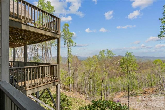 410 Springhouse Drive, Burnsville, NC 28714