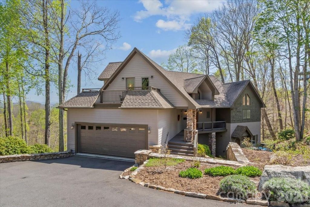 410 Springhouse Drive, Burnsville, NC 28714