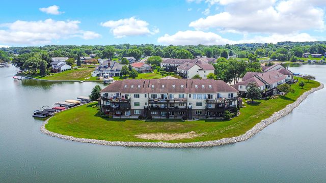 5040 Spinnaker Lane C, Crown Point, IN 46307