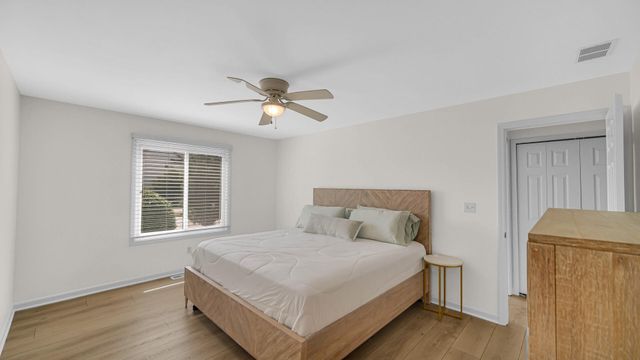 5040 Spinnaker Lane C, Crown Point, IN 46307