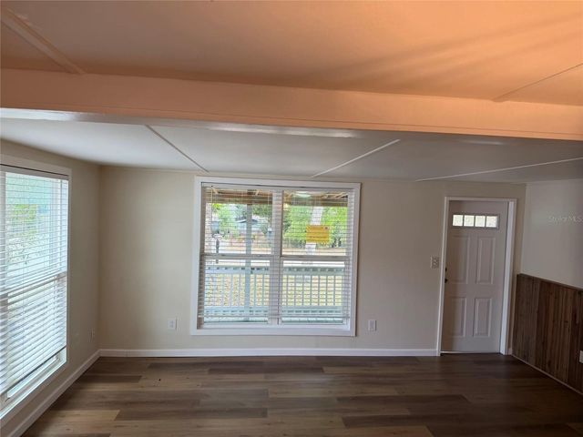 8732 CR 647 S, Bushnell, FL 33513