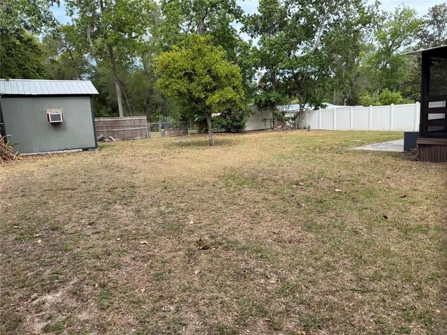 8732 CR 647 S, Bushnell, FL 33513