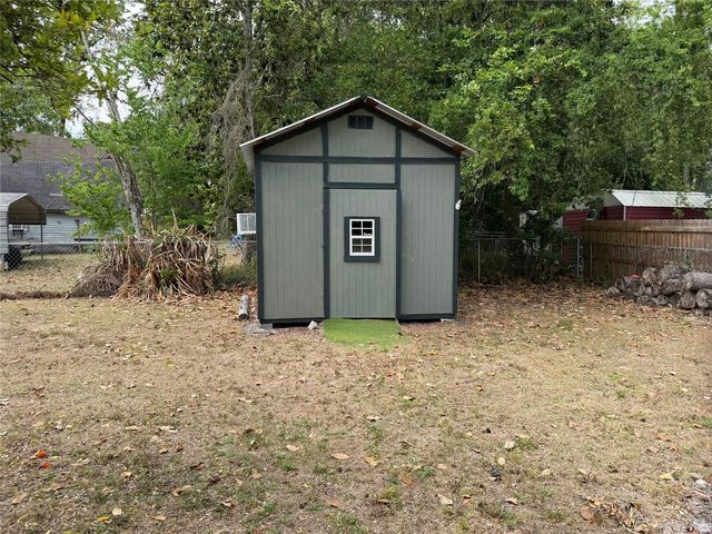 8732 CR 647 S, Bushnell, FL 33513