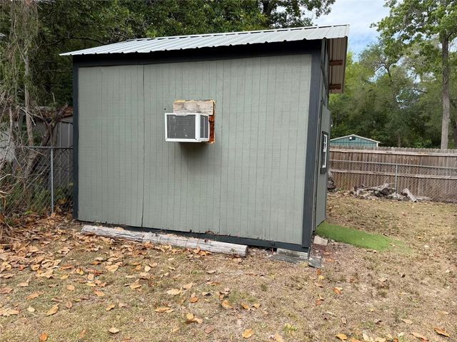 8732 CR 647 S, Bushnell, FL 33513