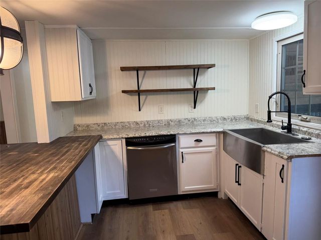 8732 CR 647 S, Bushnell, FL 33513