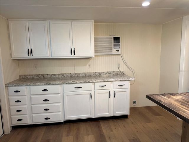 8732 CR 647 S, Bushnell, FL 33513