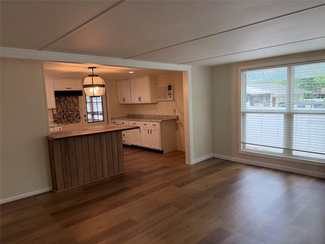 8732 CR 647 S, Bushnell, FL 33513
