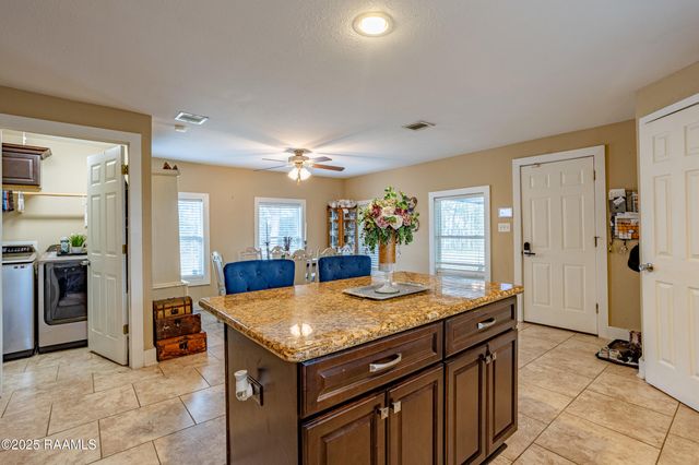 2814 W Willow Street, Scott, LA 70583