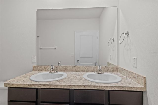 10940 TRAILING VINE DRIVE, Tampa, FL 33610