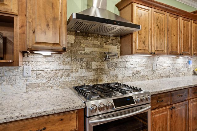 292 District Line Road, Trenton, GA 30752