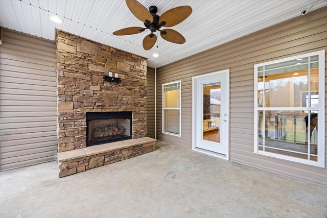 292 District Line Road, Trenton, GA 30752