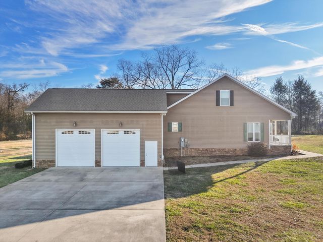 292 District Line Road, Trenton, GA 30752