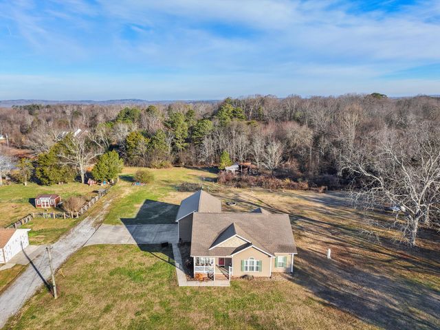 292 District Line Road, Trenton, GA 30752