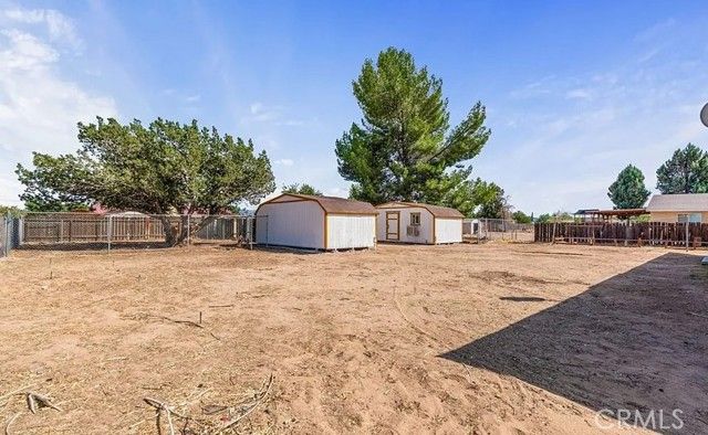 9925 Redwood, Hesperia, CA 92345
